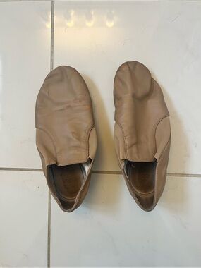 Tan jazz shoes